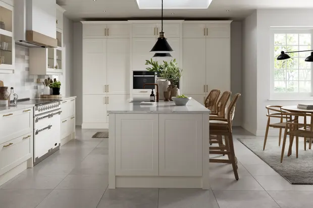 Porcelain painted shaker with range oven